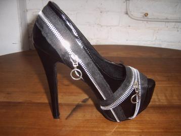 stiletto's zip embellished zwart maat 37 beschikbaar voor biedingen