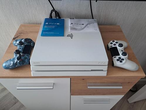 Sony PlayStation 4 Pro, Games en Spelcomputers, Spelcomputers | Sony PlayStation 4, Zo goed als nieuw, Pro, 1 TB, Met 2 controllers