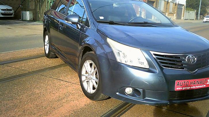 TOYOTA AVANSIS 2000CC DIESEL 2011, Autos, Toyota, Entreprise, Achat, Avensis, ABS, Caméra de recul, Régulateur de distance, Airbags