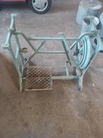 2026/002 : châssis de machine à coudre, Enlèvement