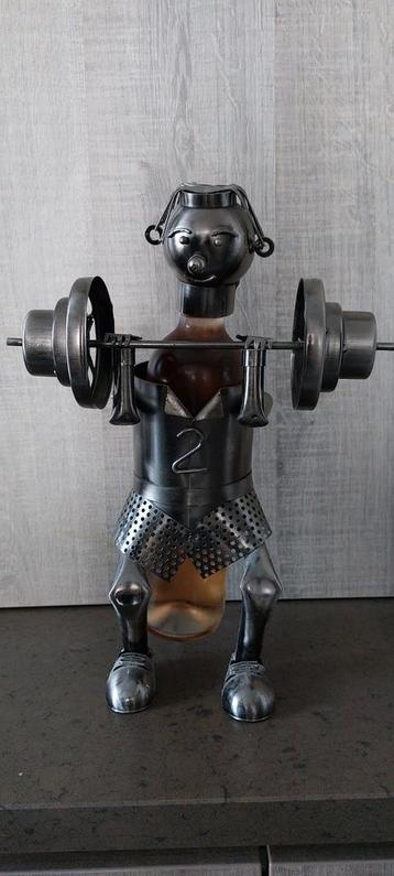 Wijnhouder  beschikbaar voor biedingen