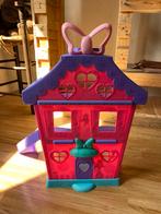 Maison de Minnie avec quelques accessoires, Enfants & Bébés, Jouets | Maisons de poupées, Comme neuf