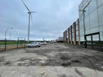  Location de parking et hangar / Verhuur parking en opslag beschikbaar voor biedingen