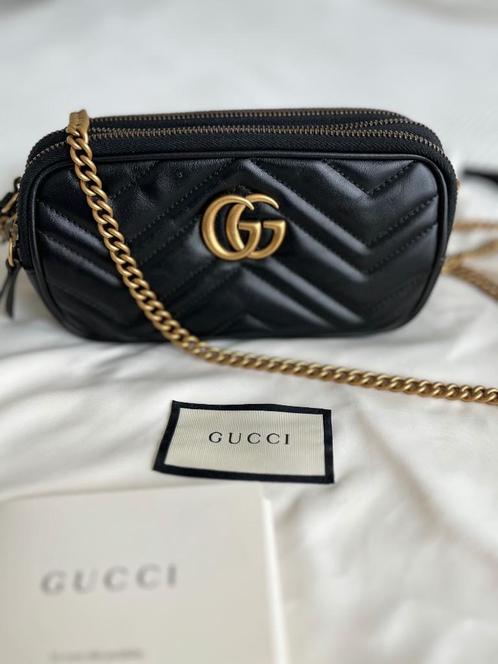 Gucci GG Marmont crossbody tas zwart leder, Handtassen en Accessoires, Tassen | Damestassen, Zo goed als nieuw, Overige typen