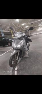 Honda vision 110cc, Fietsen en Brommers, Ophalen, Zo goed als nieuw, Overige typen, Honda