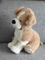 grote bruin/witte knuffel hond, Kinderen en Baby's, Ophalen of Verzenden, Zo goed als nieuw, Hond