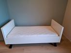 Kinderkamer bestaande uit juniorbed, commode, kast + wandrek, Ophalen, Zo goed als nieuw, Matras
