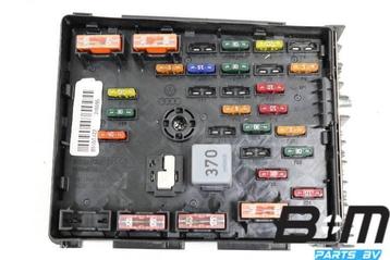 Zekeringkast in motorruimte VW Passat B7 3C0937125A beschikbaar voor biedingen
