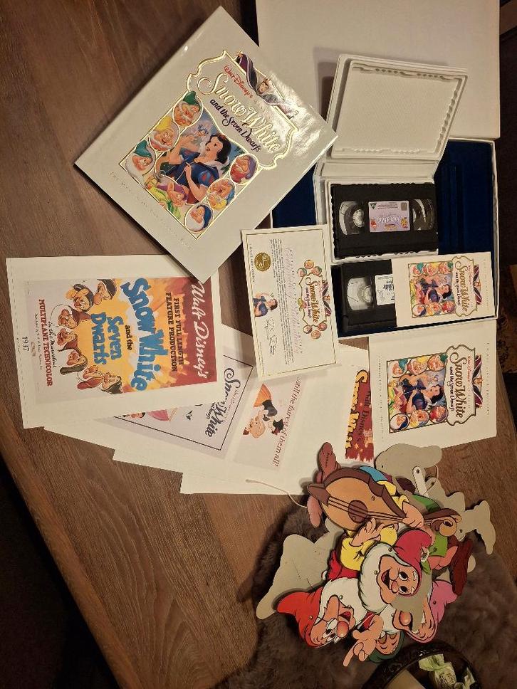 Disney Sneeuwwitje Collector's VHS Box Set 1994 Compleet, Cd's en Dvd's, VHS | Kinderen en Jeugd, Ophalen