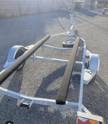 Patin remorques Bateau/Jetski beschikbaar voor biedingen