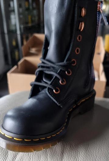 Dr. Martens Maat 38 nieuw  beschikbaar voor biedingen