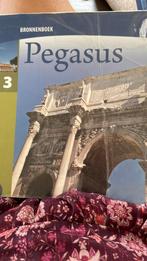 bronnenboek pegasus 3, Boeken, Ophalen of Verzenden, Nederlands