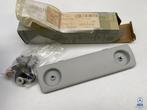 NOS afdekking trekhaakgat bumper voor Mercedes-Benz W140, Auto-onderdelen, Carrosserie, Ophalen of Verzenden, Nieuw, Mercedes-Benz