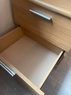 Petit meuble/ table de chevet, Huis en Inrichting, Slaapkamer | Nachtkastjes, Ophalen of Verzenden, Zo goed als nieuw, Hout