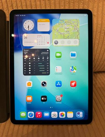 Ipad Air 4 Mintgroen + Apple cover!(NIEUWSTAAT) beschikbaar voor biedingen