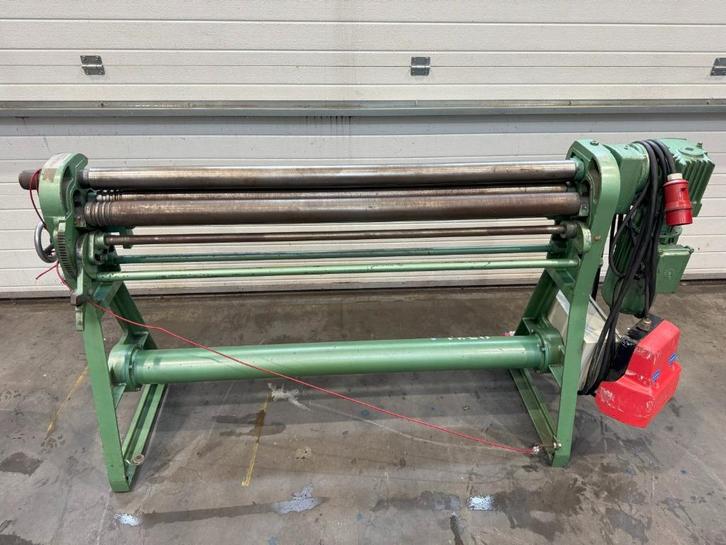 elektrisch aangedreven 3 rollen wals Nossebro (Sweden), Doe-het-zelf en Bouw, Gereedschap | Overige machines, Gebruikt, Ophalen