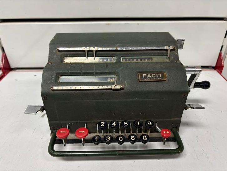 Zeldzame FACIT Vintage mechanische rekenmachine — jaren 50, Antiek en Kunst, Antiek | Kantoor en Zakelijk, Ophalen