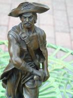 un pirate et son coffre en bronze signé, NICK, Enlèvement ou Envoi, Bronze