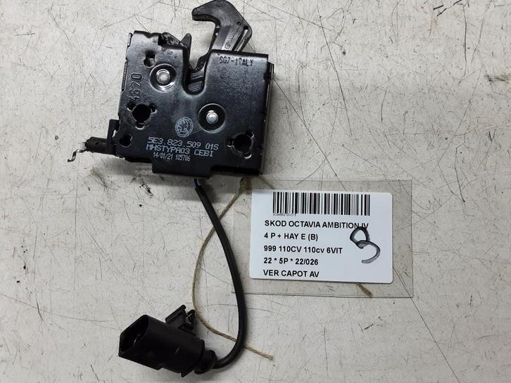 MOTORKAP SLOT Skoda Octavia (NXAA) (5E382350901S), Auto-onderdelen, Carrosserie, Skoda, Gebruikt