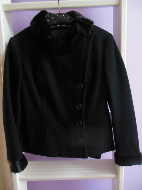 Vintage zwart wollen jasje met bontkraag - XS - beschadigd, Kleding | Dames, Jasjes, Kostuums en Pakken, Gedragen, Jasje, Maat 34 (XS) of kleiner