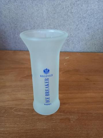 verres à liqueur de vodka Keglevich, Enlèvement ou Envoi, Comme neuf, Verres et Verres à shot