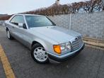 Mercedes 230CE Coupé Automatique 10/1991, Autos, Oldtimers & Ancêtres, Argent ou Gris, Achat, Verrouillage central, Noir