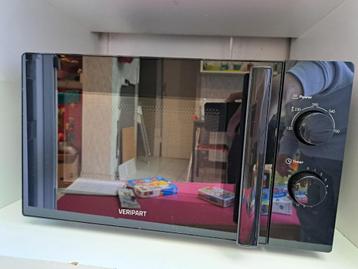 microgolfoven beschikbaar voor biedingen