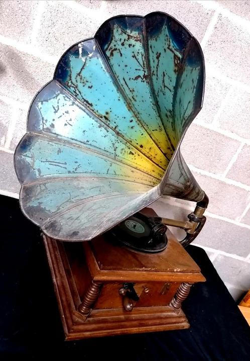 Magnifique Gramophone , pavillon en tôle peinte, Muziek en Instrumenten, Overige Muziek en Instrumenten, Ophalen