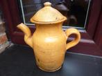 Zeer oude terracotta koffiepot., Antiek en Kunst, Antiek | Keramiek en Aardewerk, Ophalen of Verzenden