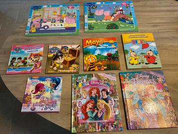 Collectie kinderboeken en puzzel disponible aux enchères