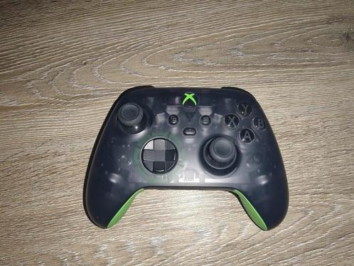Xbox Wireless Controller – 20th Anniversary Edition, Games en Spelcomputers, Spelcomputers | Xbox | Accessoires, Zo goed als nieuw