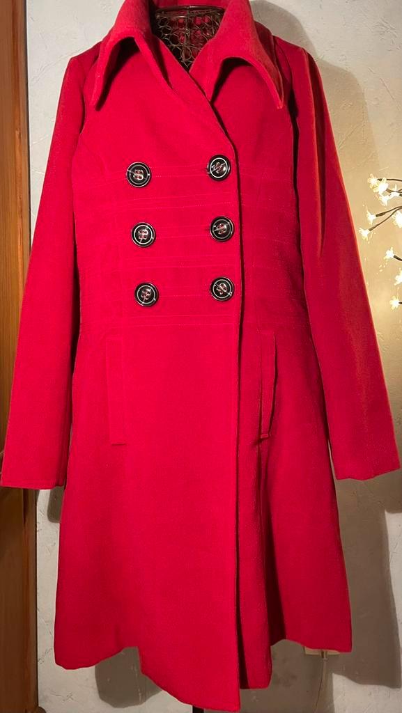 The art of being me 38 (40)Mooie warm rode jas, Kleding | Dames, Jassen | Winter, Gedragen, Maat 38/40 (M), Rood, Ophalen of Verzenden
