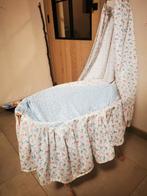 Ijzeren retro poppenwiegje., Ophalen