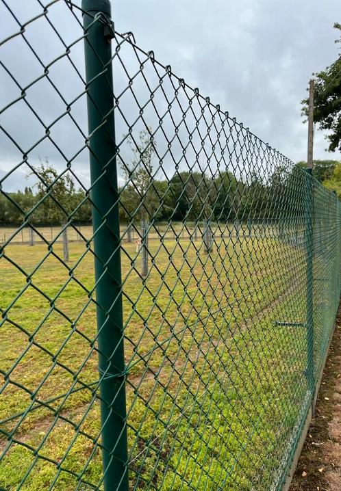 Betafence draadafsluiting & bijhorende palen - Ralkleur 6005, Tuin en Terras, Tuinhekken en Hekwerk, Gebruikt, Overige typen, Overige materialen