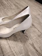 Witte pump,maat 40, Enlèvement ou Envoi
