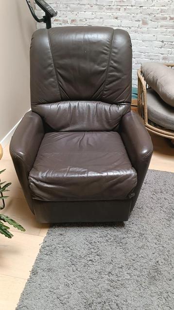 Lederen relax zetel  beschikbaar voor biedingen