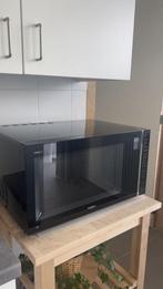 microgolf met tafel zo goed als nieuw / heel weinig gebruikt, Ophalen, Zo goed als nieuw