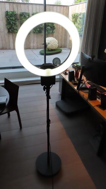 Ringlamp met statief merk FALCON 65 W beschikbaar voor biedingen