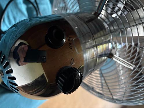 ventilator, Elektronische apparatuur, Ventilatoren, Zo goed als nieuw, Tafelventilator, Ophalen