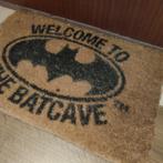 WELCOME TO THE BATCAVE (Batman) Tapis 60 x 40, Ophalen of Verzenden, Gebruikt, Overige materialen