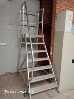 Stelling trap platform ladder in perfecte staat, Doe-het-zelf en Bouw, Ophalen, Zo goed als nieuw, Trap