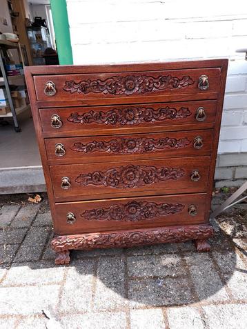 Petite commode à 5 tiroirs. Bois plein de bonne qualité, Enlèvement, Comme neuf