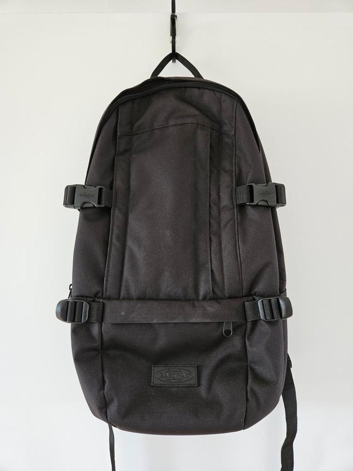 Sac à dos Eastpak noir (16L), Handtassen en Accessoires, Tassen | Reistassen en Weekendtassen, Zo goed als nieuw, Zwart, Ophalen of Verzenden