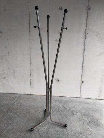 1950s vintage industrial design vloer kapstok Atomic era beschikbaar voor biedingen
