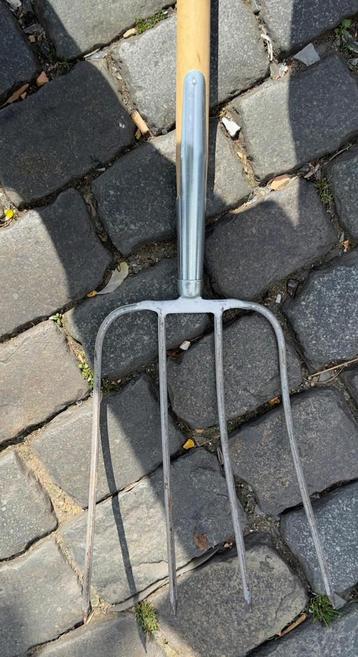 Fourche 4 dents polett, Enlèvement, Comme neuf