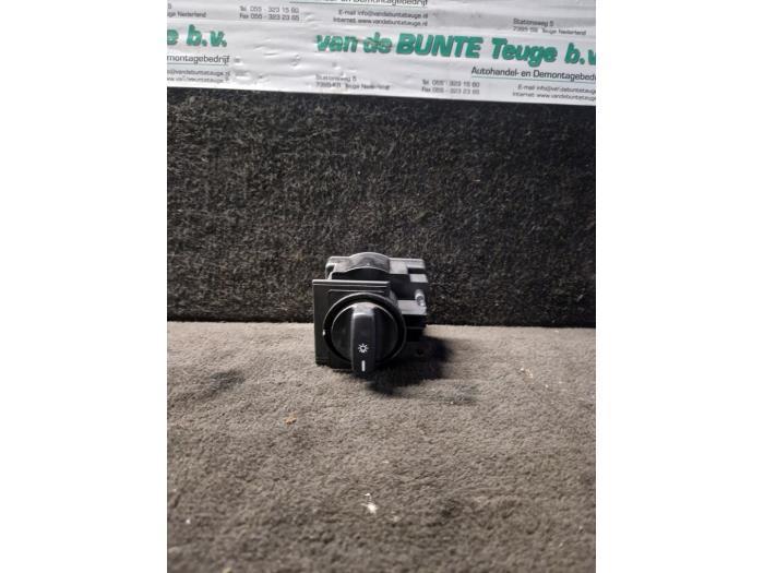 Licht Schakelaar van een Mercedes A-Klasse, Auto-onderdelen, Dashboard en Schakelaars, Mercedes-Benz, Gebruikt, 3 maanden garantie