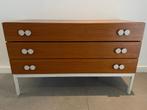 Vintage Mid-Century Ladekast – Teaklook Hout Witte poten, Ophalen, Gebruikt, Teakhout, 50 tot 100 cm