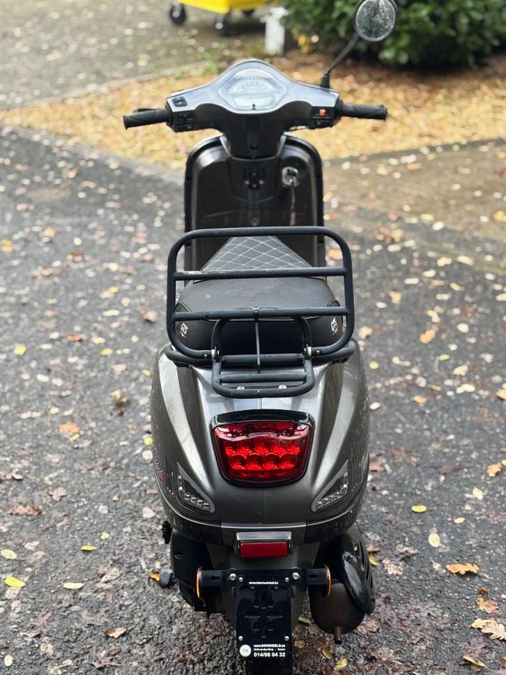 Gts toscana, Fietsen en Brommers, Snorfietsen en Snorscooters, Gebruikt, Overige merken, Benzine, Ophalen