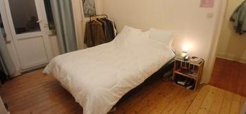Lit 140x190 /  matelas + sommier