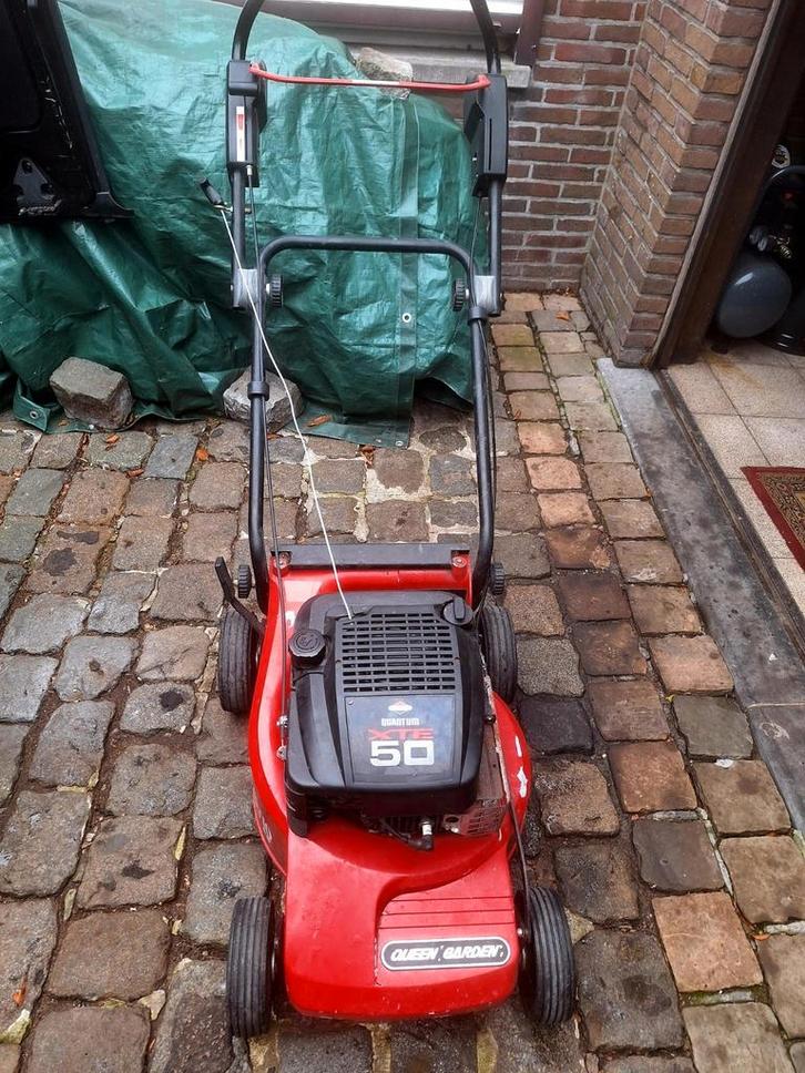 Grasmaaier Briggs en Stratton NIEUWE CARBURATEUR, Tuin en Terras, Grasmaaiers, Zo goed als nieuw, Opvangzak, Ophalen